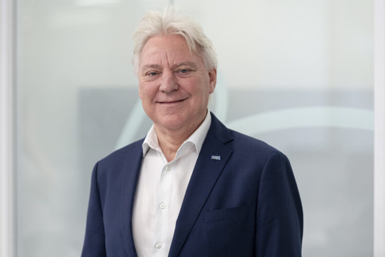 Jean-Guy Delorme-Vice-président, Réseau et Chef des opérations-Fédération des chambres de commerce du Québec