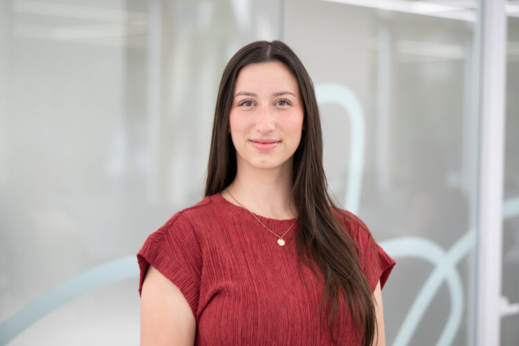Sophie Durocher Conseillère principale, Services aux entreprises Fédération des chambres de commerce du Québec FCCQ